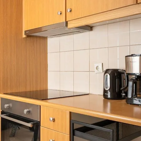 Calm And Quiet 1br 2 Minutes To Syggrou-fix Metro Apartment Athens